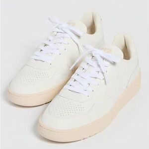 Veja Women's V-90 O.T. Leather Sneakers - low top
Color: extra white
